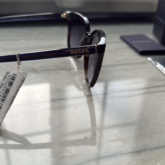 Prada PR 03XS sunglasses - Picture 8 of 11